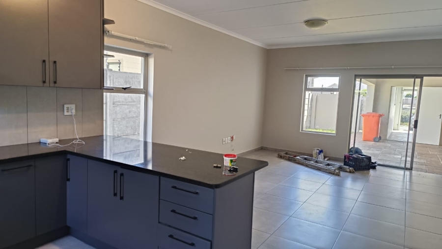 3 Bedroom Property for Sale in Parklands North Western Cape